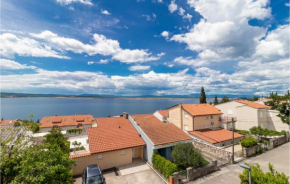 Cozy Apartment In Dramalj With House Sea View